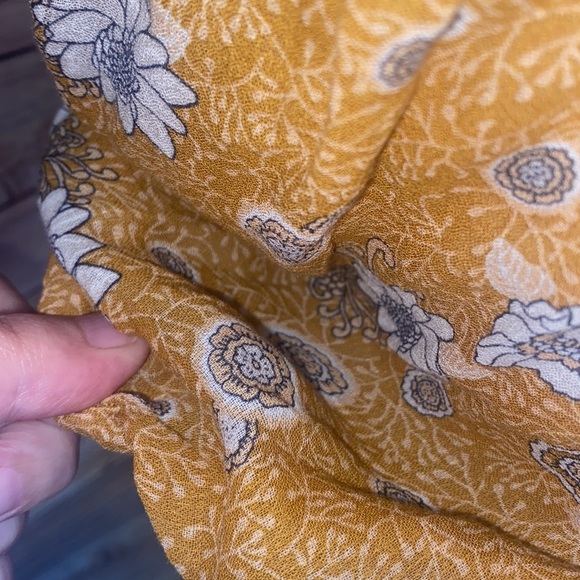 🎈Sale🎈Lucky Brand Floral Blouse - Picture 4 of 7